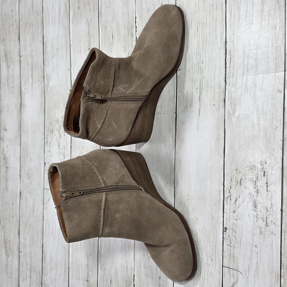 Lucky Brand Women's Taupe Suede Ankle Boots with Side Zippers Size 8M